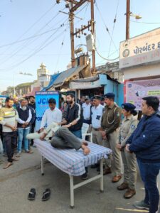 પોરબંદર પોલીસે વાહન ચાલકોને પ્રાથમિક સારવાર અને સીપીઆર તાલીમ આપી
