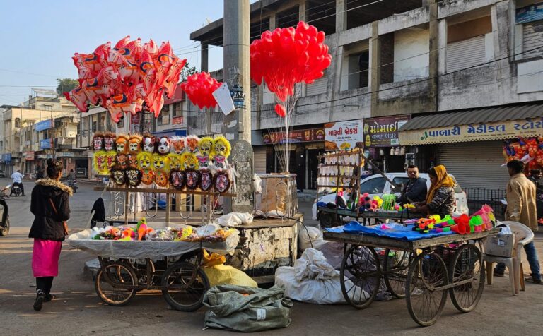 ખંભાળિયામાં ઉજવાયું ઉત્સાહનું પર્વ ઉતરાયણ- “એ કાયપો છે..”ના નાદથી ગુંજી ઉઠ્યાં ધાબાંઓ