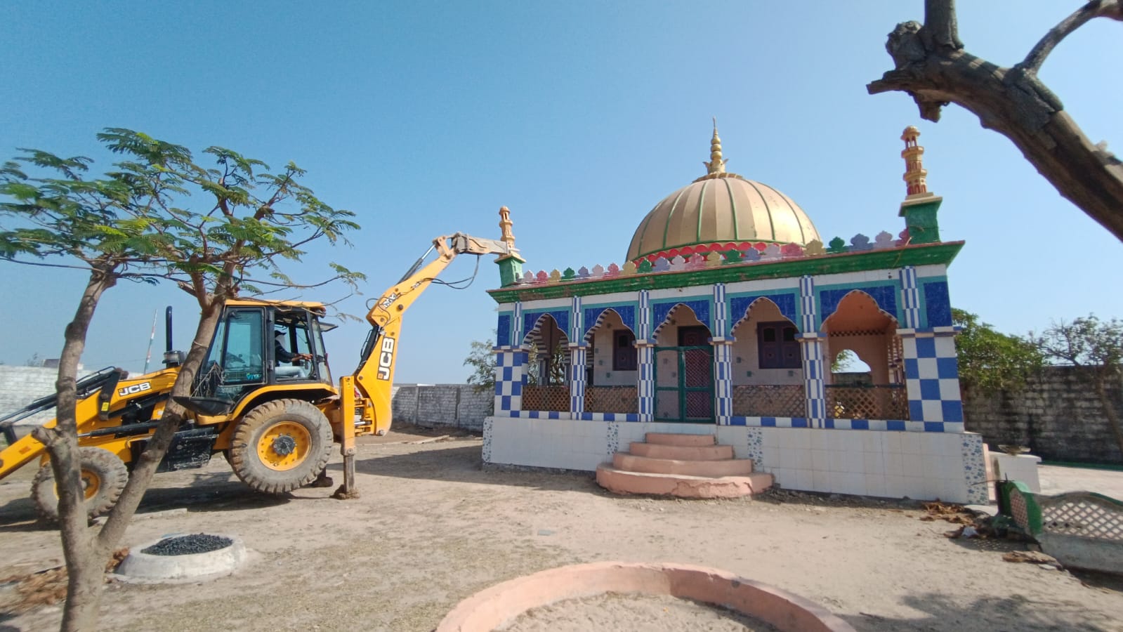 બેટ દ્વારકામાં ઓપરેશન ડિમોલીશનના આજે પાંચમા દિવસે અવિરત: કુલ રૂ. 50 કરોડ જેટલા દબાણો ધ્વસ્ત કરાયા