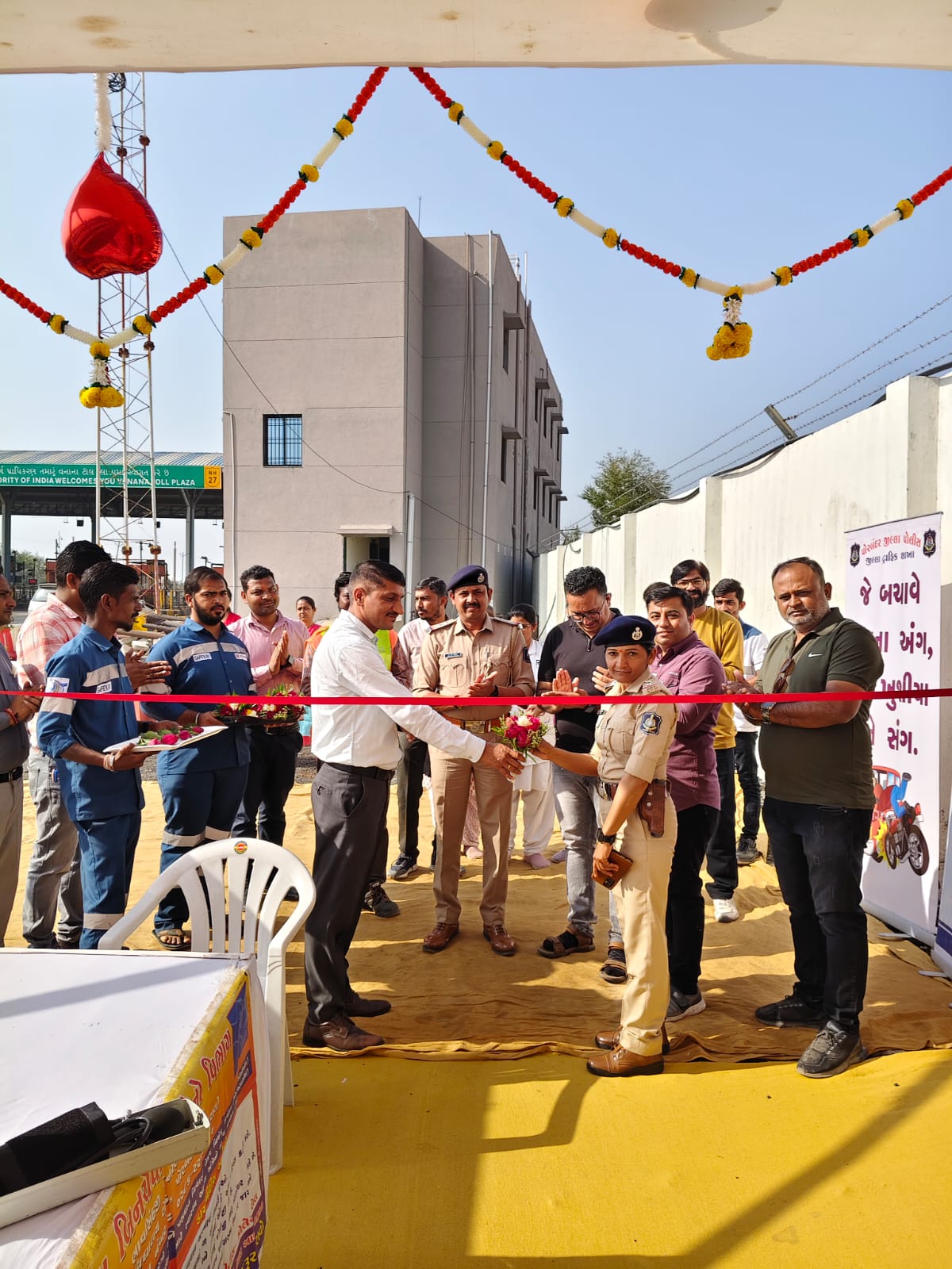 વનાણા ટોલબુથ ખાતે હેલ્થ ચેકઅપ અને રક્તદાન કેમ્પ યોજાયો