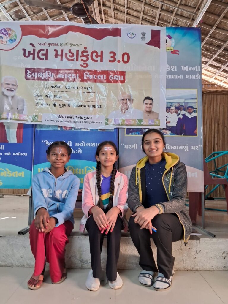 દેવભૂમિ દ્વારકા જિલ્લા કક્ષા કલા મહાકુંભમાં ખંભાળિયાની પી.એચ. વીરજીયાણી કન્યાશાળા નં. 3ની છાત્રાઓ વિજેતા બની