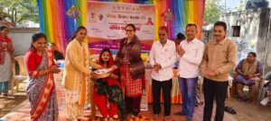 ખંભાળિયામાં પોષણ ઉત્સવ : મહિલાઓને આવનારું બાળક તંદુરસ્ત અવતરે તે માટે પતંગના માધ્યમથી ખાસ સંદેશ