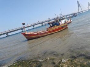 ઓખામાં બોટને અન્યત્ર લઈ જઈને નિયમનું ઉલ્લંઘન કરતા માછીમાર સામે ગુનો