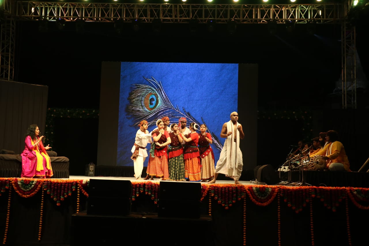 દ્વારકાની ગોમતી નદીના કિનારે અનોખો સાંસ્કૃતિક અને આધ્યાત્મિક અનુભવ: “કૃષ્ણ: નાટ્ય કથા” પ્રસ્તુત કરાઈ