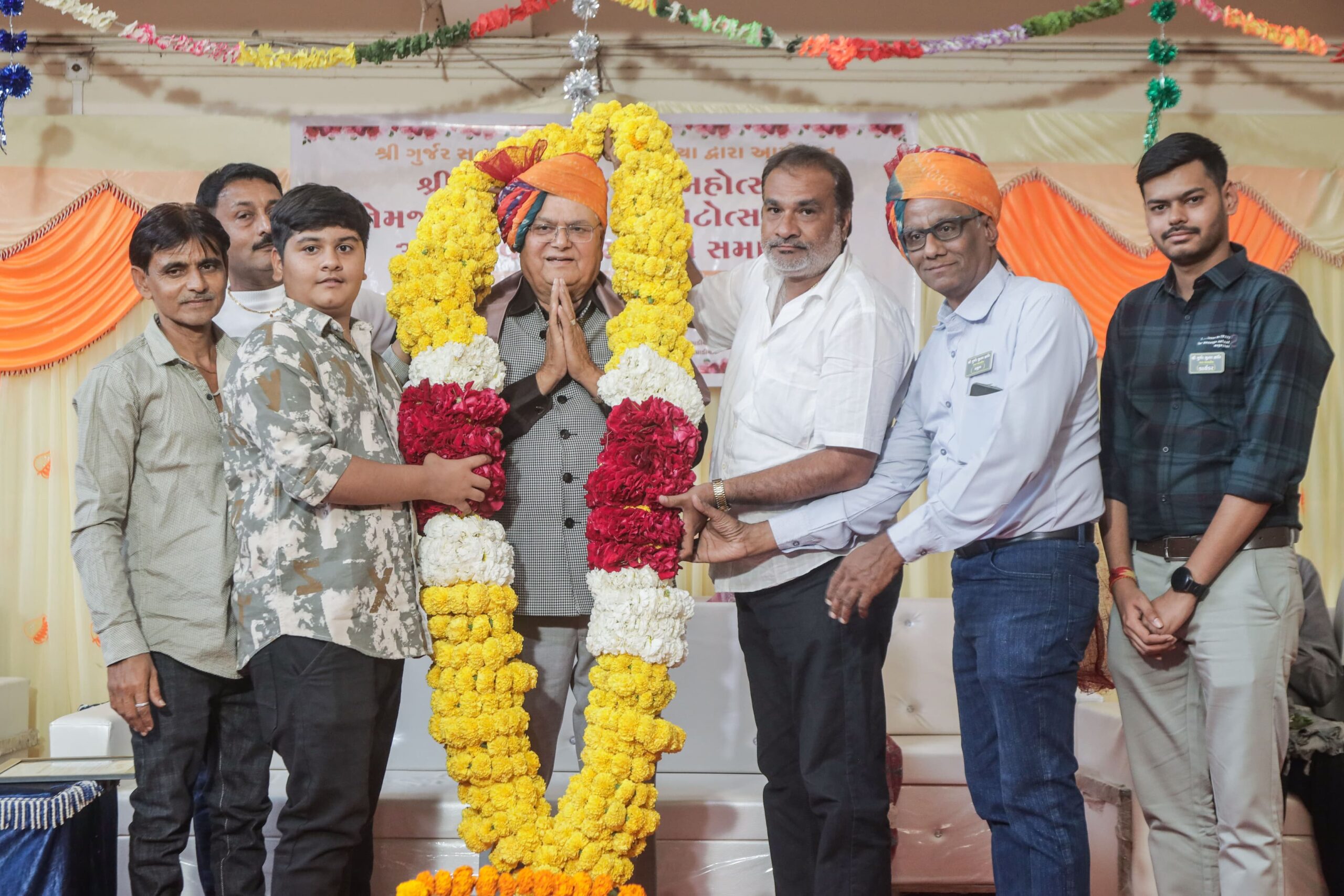 ખંભાળિયામાં ભાવપૂર્વક ઉજવાઈ વિશ્વકર્મા જયંતી: ધાર્મિક કાર્યક્રમો યોજાયા: વિદ્યાર્થીઓ તેમજ દાતાઓને કરાયા સન્માનિત