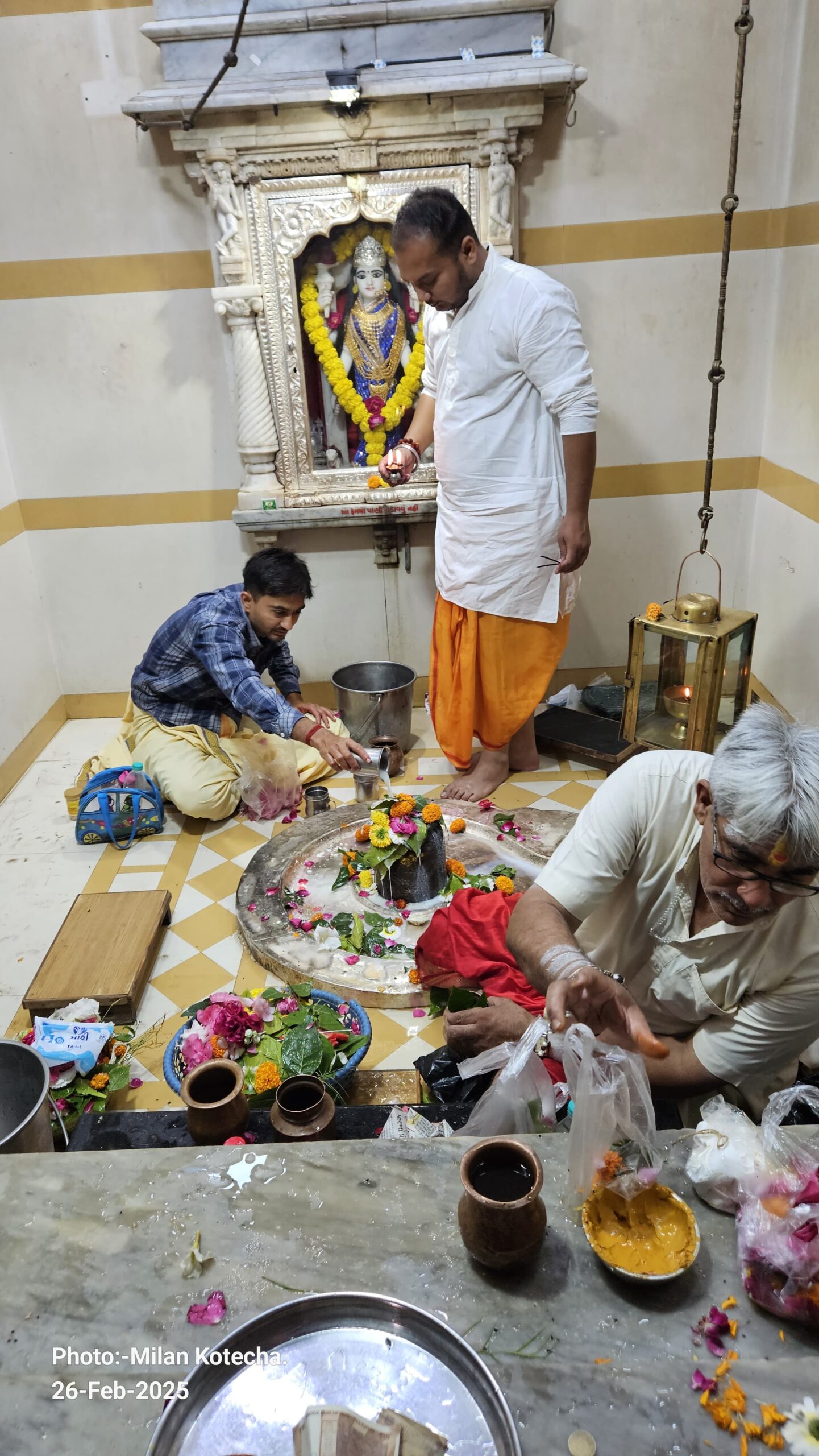 ખંભાળિયા બન્યું શિવમય: શિવરાત્રીના મહાપર્વ નિમિત્તે પર્વે ઠેર ઠેર શિવનાદ ગુંજ્યો