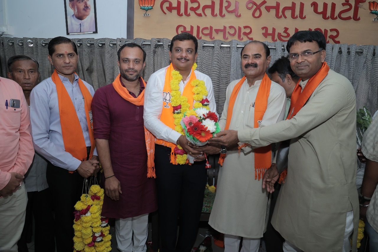 ભાવનગર શહેર ભાજપ પ્રમુખનો તાજ પૂર્વ ડે. મેયર કુમારભાઈ શાહના શિરે