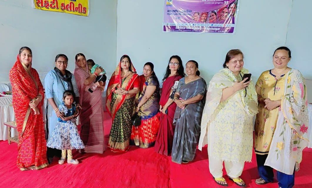 ભાવનગરમાં ત્રિવિધ કાર્યક્રમો સાથે સ્વપ્નશિલ્પ સોસાયટી ખાતે વિશ્વ મહિલા દિવસની ઉજવણી કરાઈ