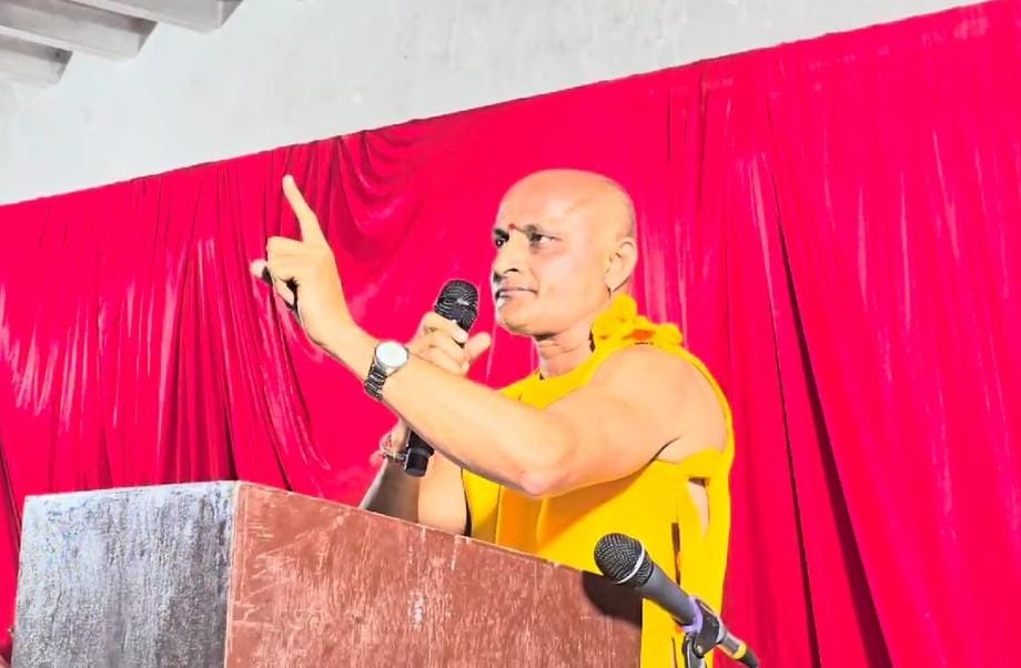 સ્વામિનારાયણના કહેવાતા સંતોની ભગવાન દ્વારકાધીશ તથા ગુગળી જ્ઞાતિ વિષે કથિત વિવાદિત ટિપ્પણી બાદ દ્વારકામાં સખત વિરોધ