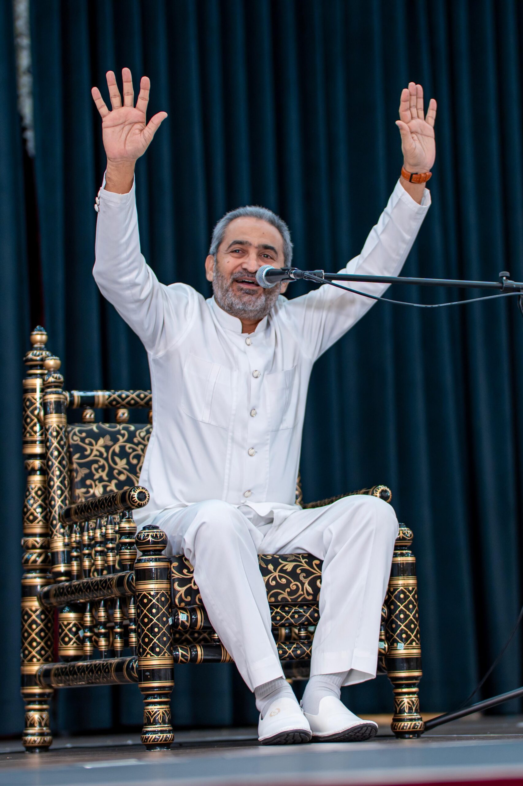 કેનેડામાં જગદીશ ત્રિવેદીનાં કાર્યક્રમ દ્રારા શ્રદ્ધા હોસ્પિટલ-બોરસદને પંદર લાખ રુપિયાનું દાન