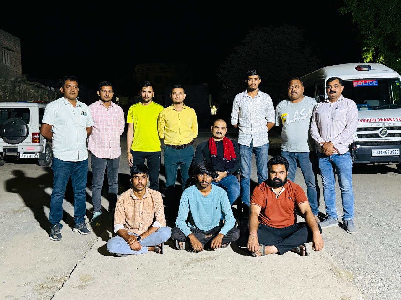 દેવભૂમિ દ્વારકા જિલ્લામાં ત્રણ શખ્સોને પાસા તળે જેલ હવાલે કરાયા