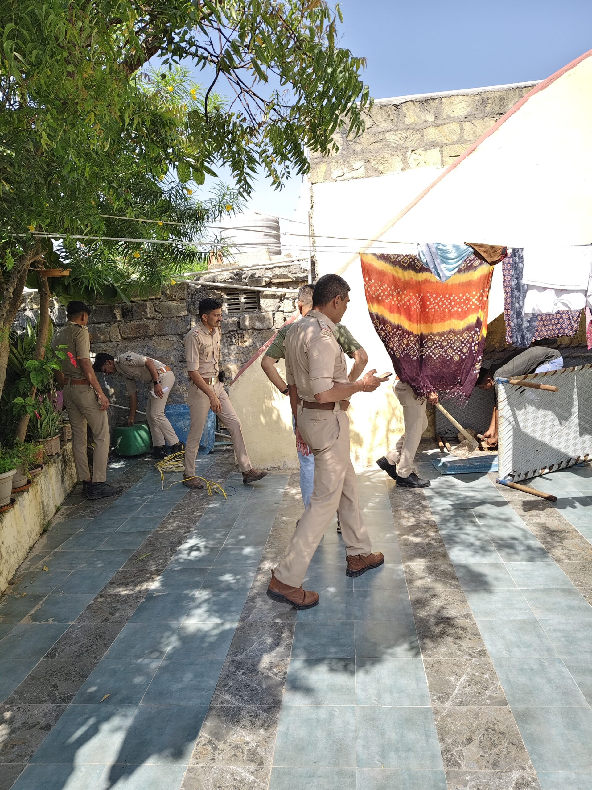 સલાયા, ઓખા વિસ્તારમાં પોલીસની સધન કાર્યવાહી: વાહનો ડીટેઇન