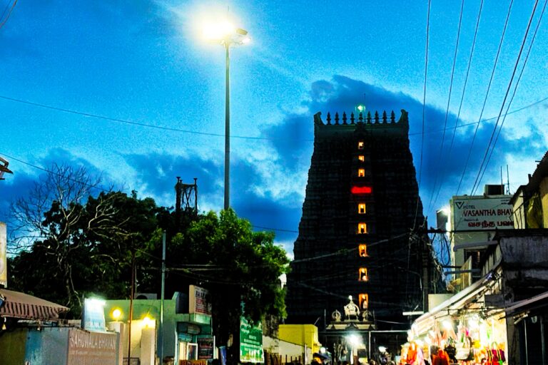 ઈતિ વદતિ પંડિત મૂકેશદાસ: વહેલાં વરસાદનો વરતારો…