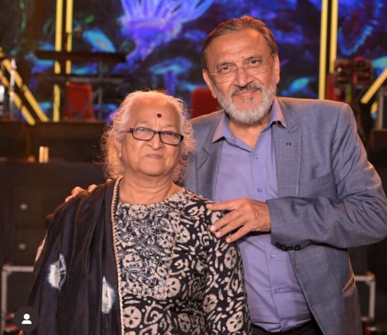 લિજેન્ડરી પીસ એવોર્ડ કાઉન્સિલ દ્વારા ૭૦ના આરે પહોંચેલા સતીષ ભટ્ટને માનદ ડોક્ટરેટ અને જ્યોતિ ભટ્ટને વુમન્સ એમ્પાવરમેન્ટ એવોર્ડ