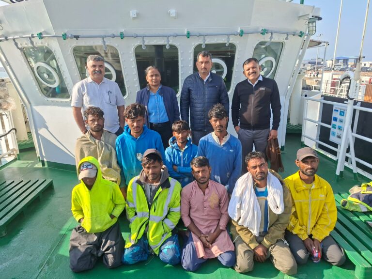 જખૌ નજીક ભારતીય જળસીમામાં માછીમારી કરતી બોટ સહિત 9 પાકિસ્તાની ઝડપાયા : તમામ માછીમારો કરાચીના : પોરબંદરના નવી મરીન પોલીસ થાણામાં ગુનો દાખલ