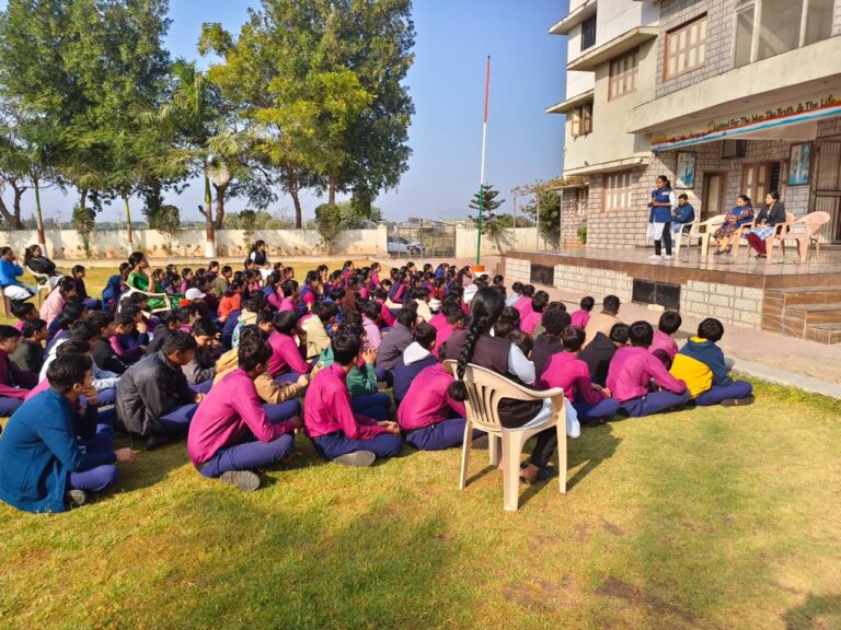 મહુવામાં હોલી ફેમિલી ઇંગ્લીશ મીડીયમ સ્કુલ ખાતે ગુડ ટચ બેડ ટચ વિશે જાગૃતિ કાર્યક્રમ યોજાયો