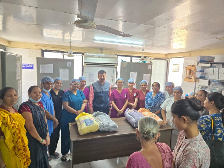 ભાવનગરમાં 4 ક્વાડ્રુપ્લેટ્સ નવજાત શિશુઓને 63 દિવસની સફળ સારવાર બાદ તંદુરસ્તી સાથે ડિસ્ચાર્જ: સર ટી હોસ્પિટલના બાળ આરોગ્ય NICU ટીમ દ્વારા HOD ડો.મેહુલ એમ.ગોસાઈ અને ટીમ દ્વારા થયેલ નોંધપાત્ર કામગીરી