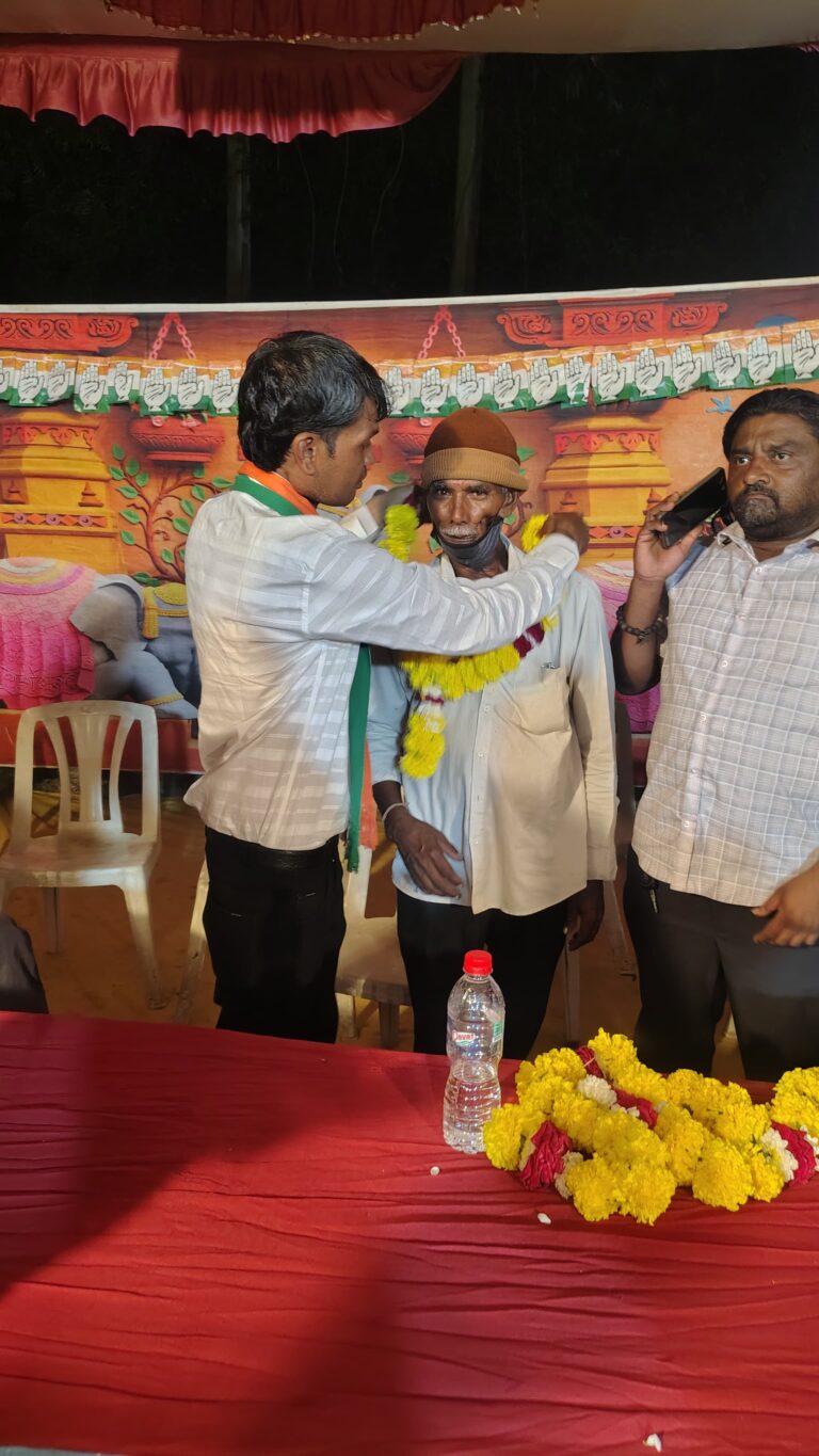 નવારતનપર બેઠક પર તાલુકા કોંગ્રેસ પ્રમુખ અશોક ગોહિલ “બાદલ”નો ઝંઝાવતી પ્રચાર: ભાજપના જગદીશ બારૈયાના કાળાં કામોની જનતાને ખબર પડી જતા હારના સ્પષ્ટ સંકેતો