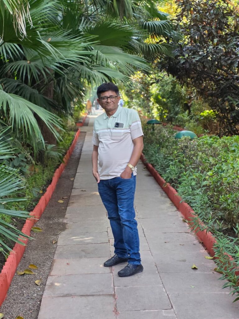 ખંભાળિયાના રઘુવંશી વેપારી અગ્રણી ડોલરભાઈ રાજાણીનો આજે જન્મદિવસ 