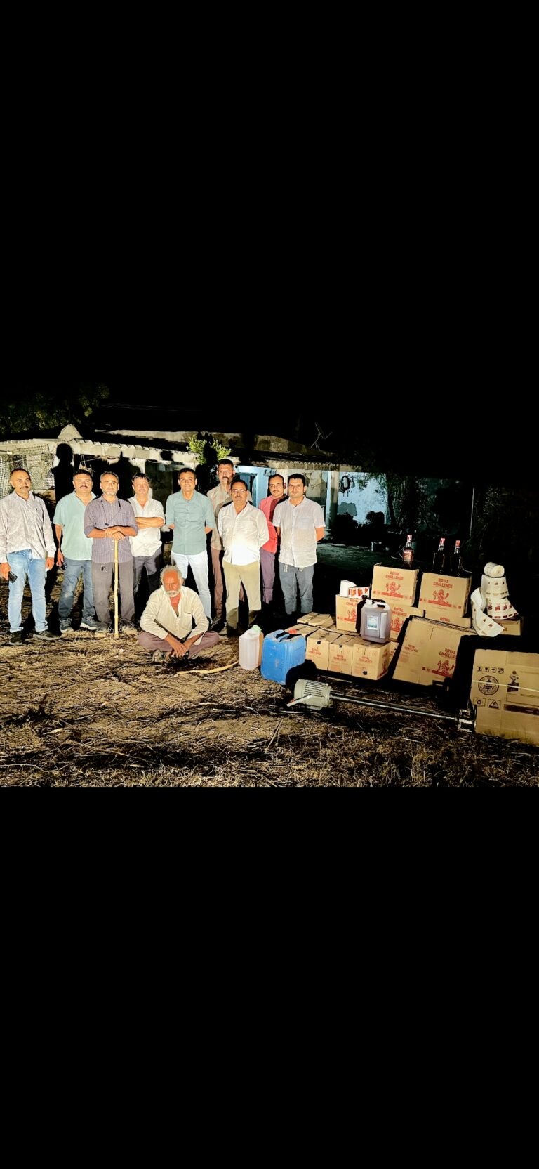 પોરબંદરમાં ઇતિહાસમાં પ્રથમ વખત નકલી વિદેશી દારૂ બનાવવાની ફેક્ટરી ઝડપાઈ: એક આરોપીની ધરપકડ